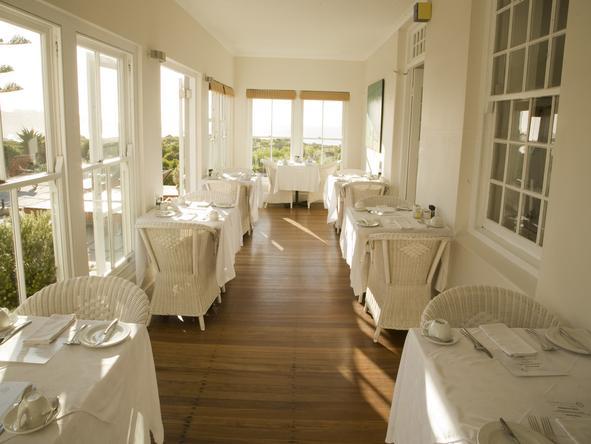 Ocean Eleven Guest House - Dining 